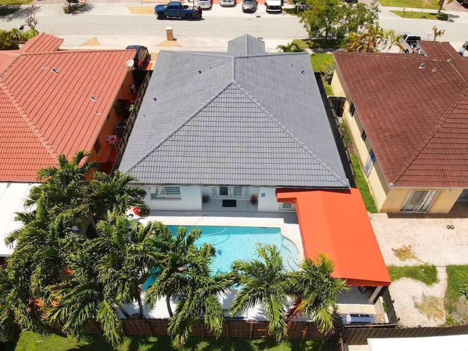 Serene Escape Heated Pool, Bbq, Foosball In Miami L02 Villa Cutler Bay Exterior photo